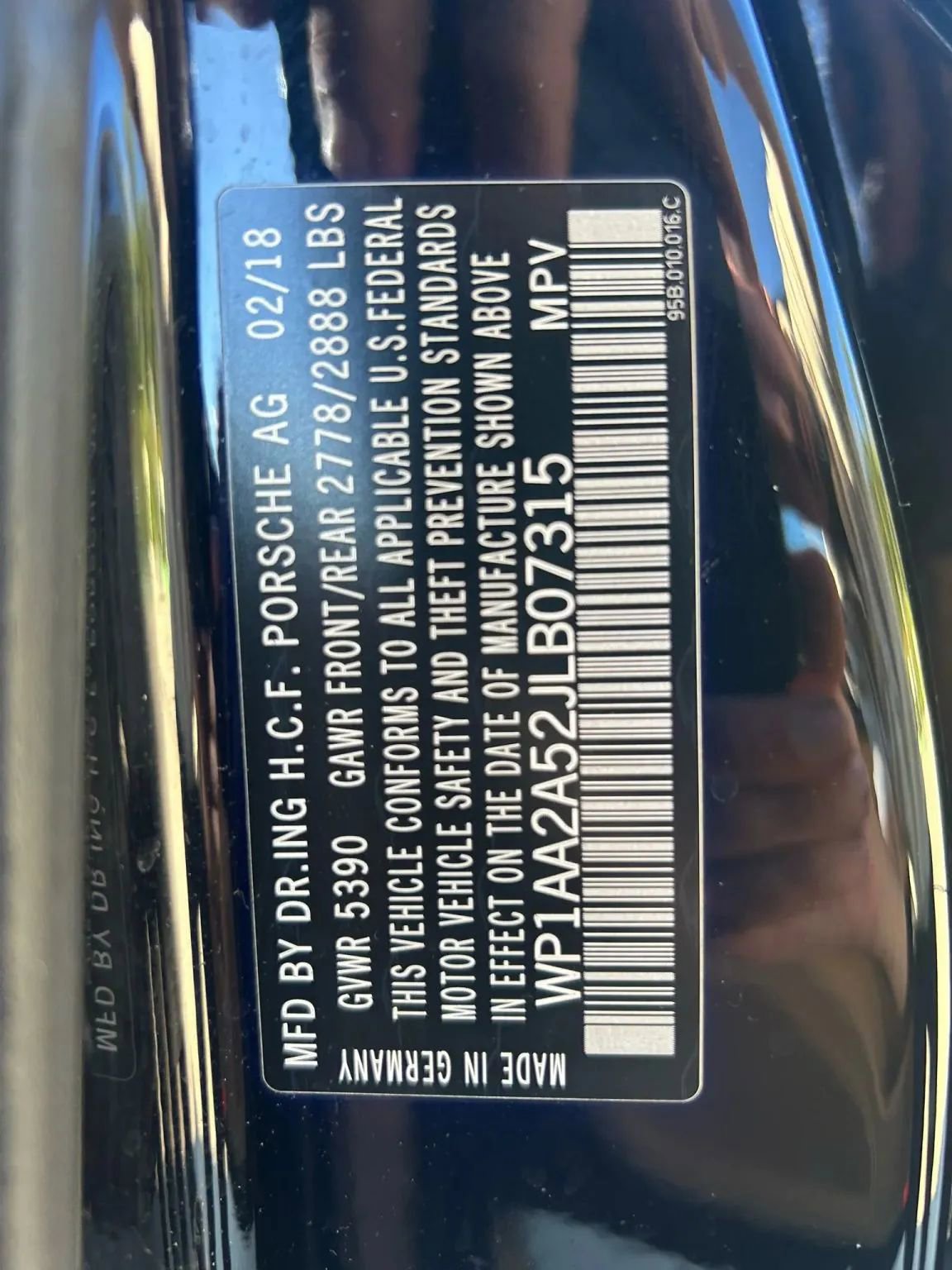 Used 2018 Porsche Macan AWD/4WD image 32