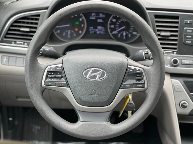 Used 2017 Hyundai Elantra SE w/ Cargo Package FWD image 28