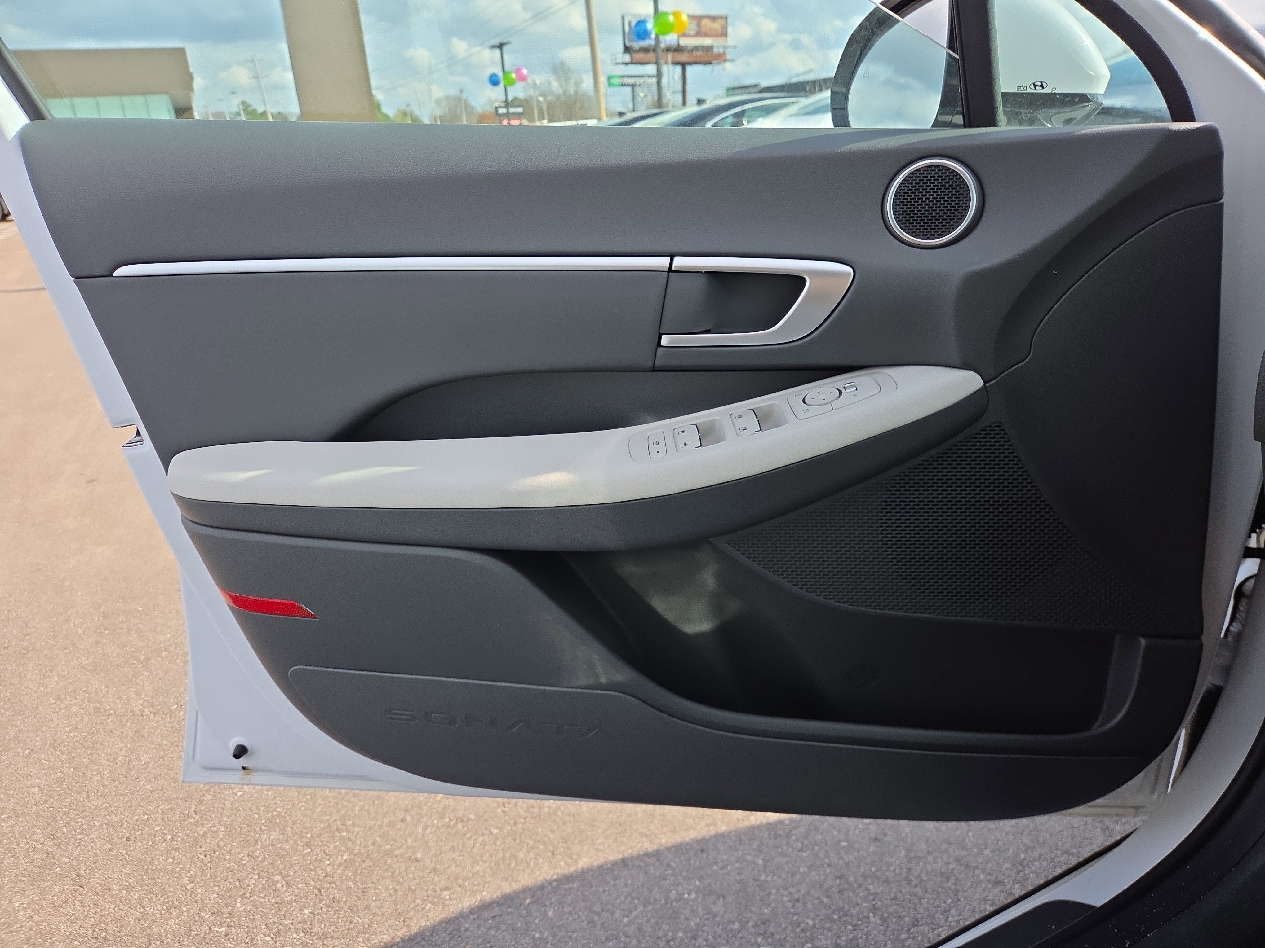 New 2026 Hyundai Sonata SEL FWD image 8