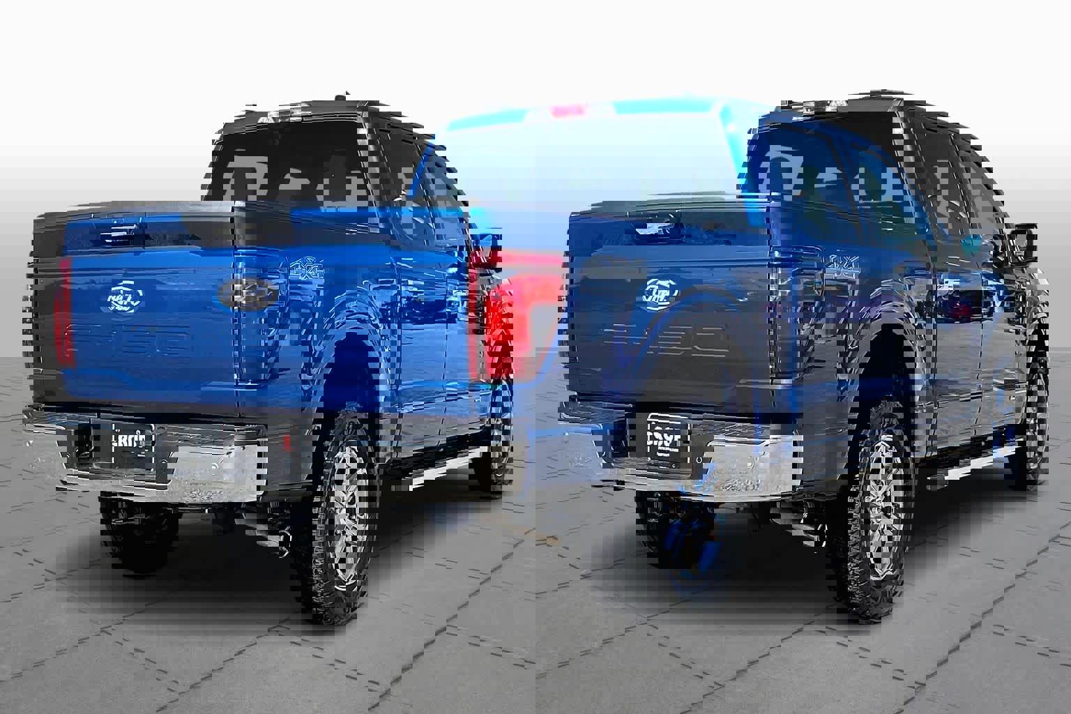 Used 2024 Ford F150 XLT w/ Mobile Office Package image 12