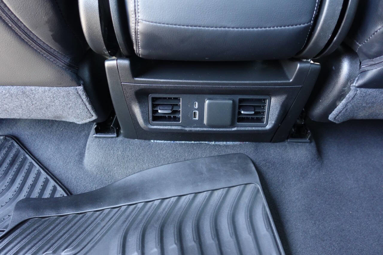 Used 2024 Chevrolet Silverado 1500 LT AWD/4WD image 36