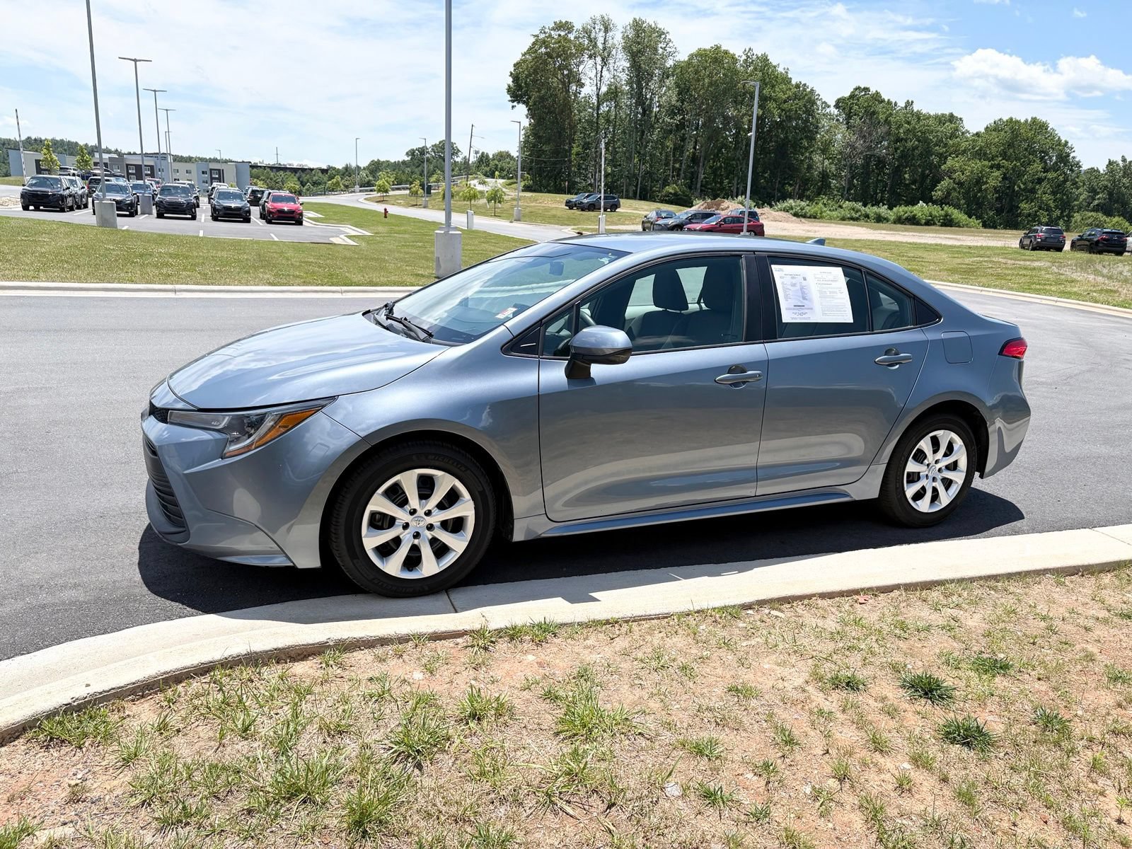 Used 2024 Toyota Corolla LE FWD image 4