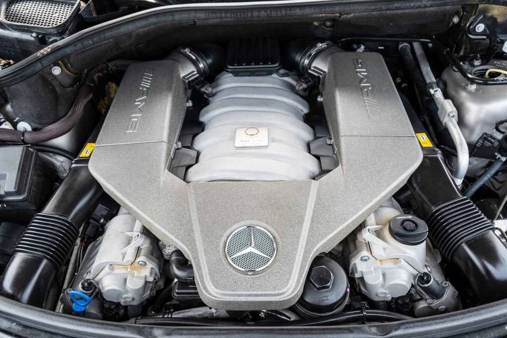 Used 2009 Mercedes-Benz ML 63 AMG 4MATIC image 33