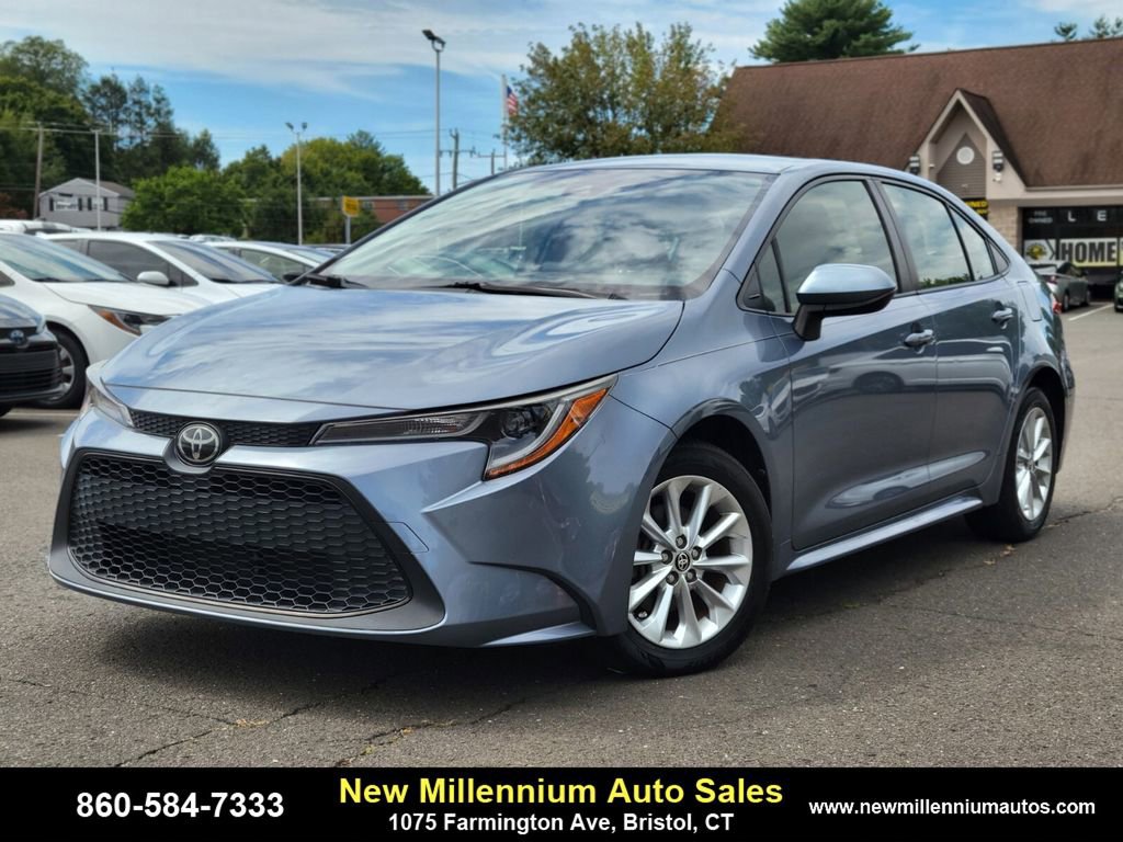 Used 2021 Toyota Corolla LE w/ LE Convenience Package image 1