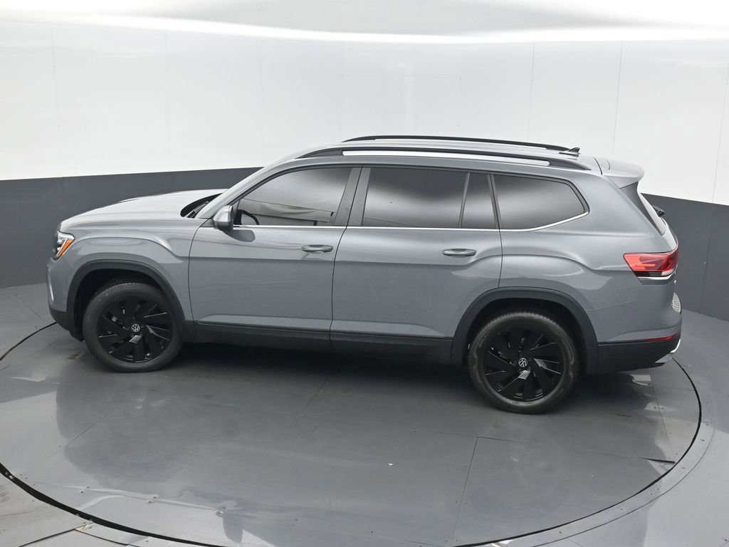 Used 2025 Volkswagen Atlas SE FWD image 42