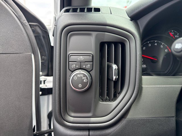 New 2026 Chevrolet Silverado 1500 Custom w/ LPO, Dark Essentials Package RWD image 19