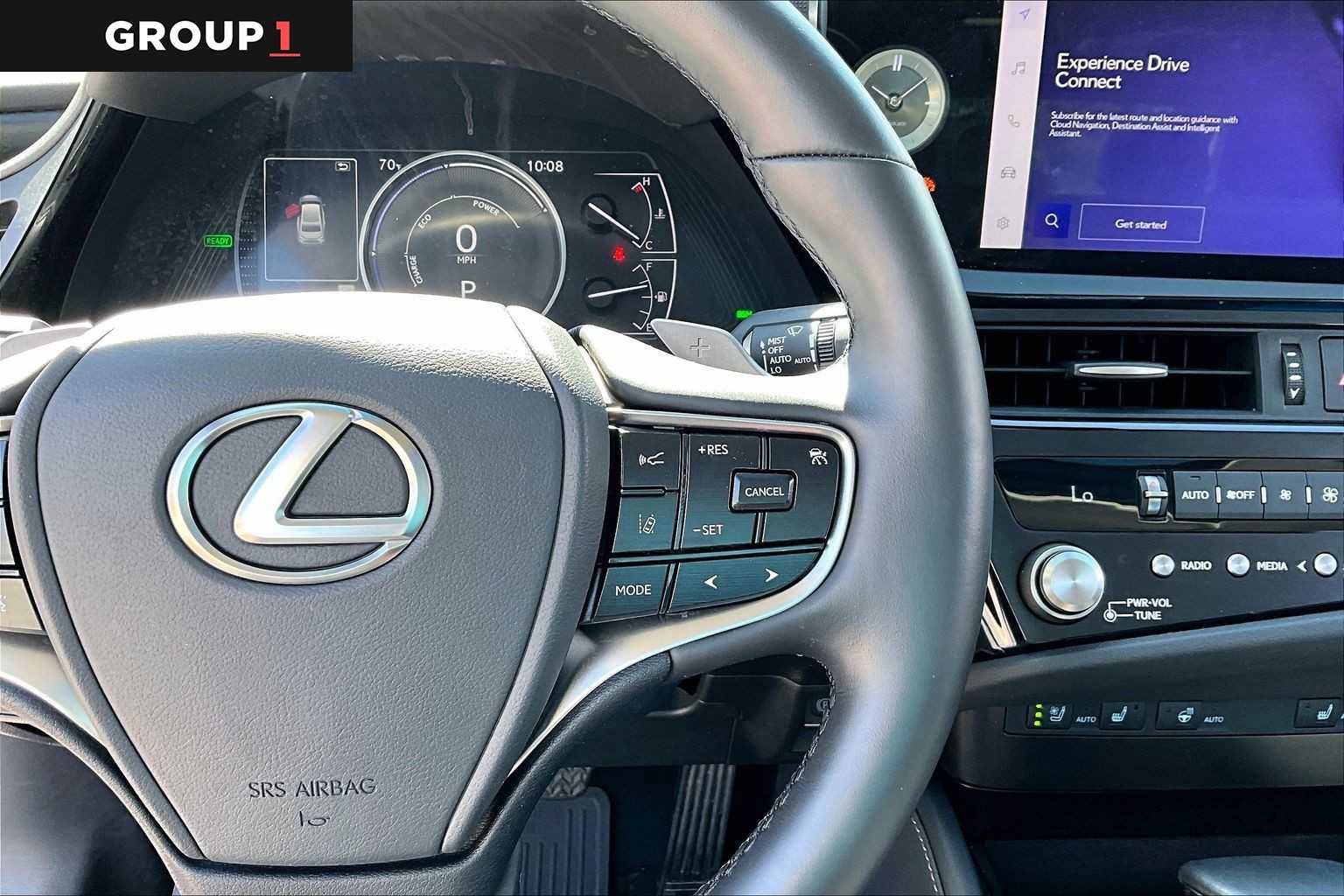 Used 2025 Lexus ES 300h w/ Premium Package FWD image 24