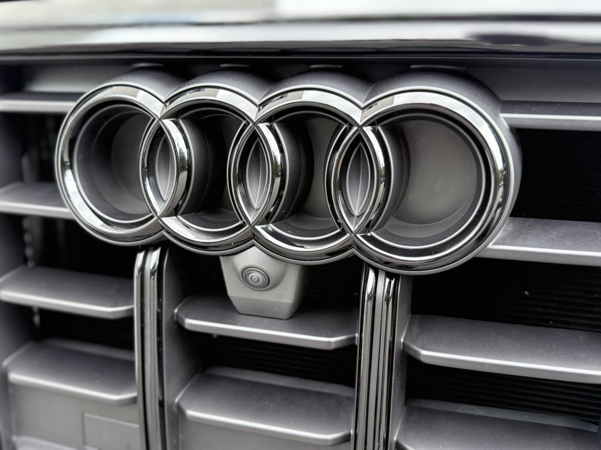 Used 2023 Audi SQ8 Premium Plus AWD/4WD image 9