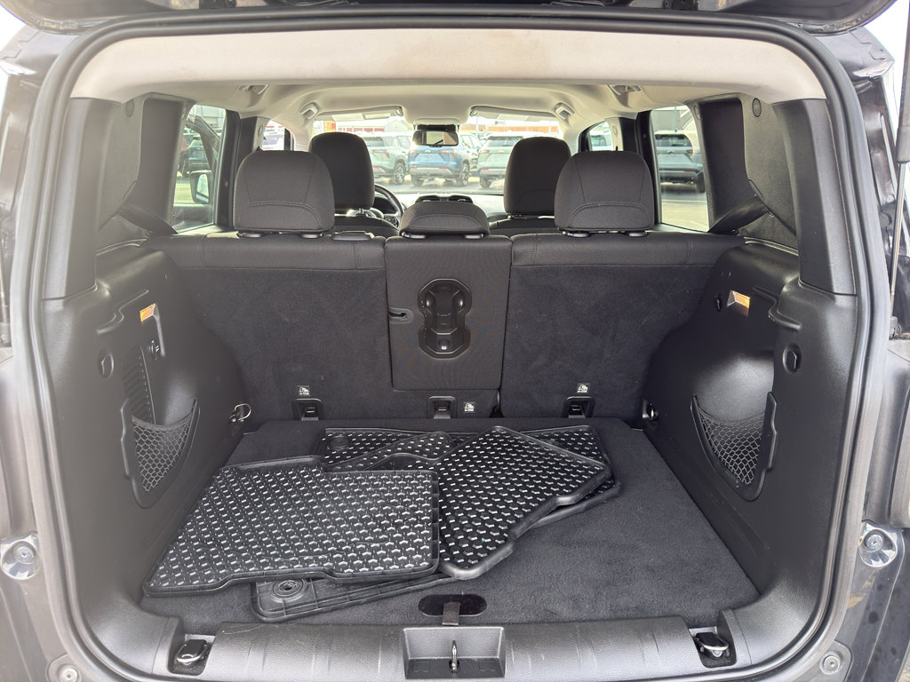 Used 2016 Jeep Renegade Latitude image 34