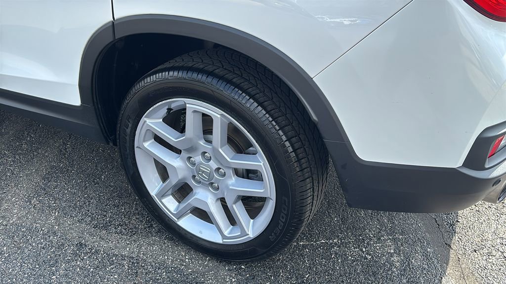 Used 2024 Honda Passport EX-L image 9