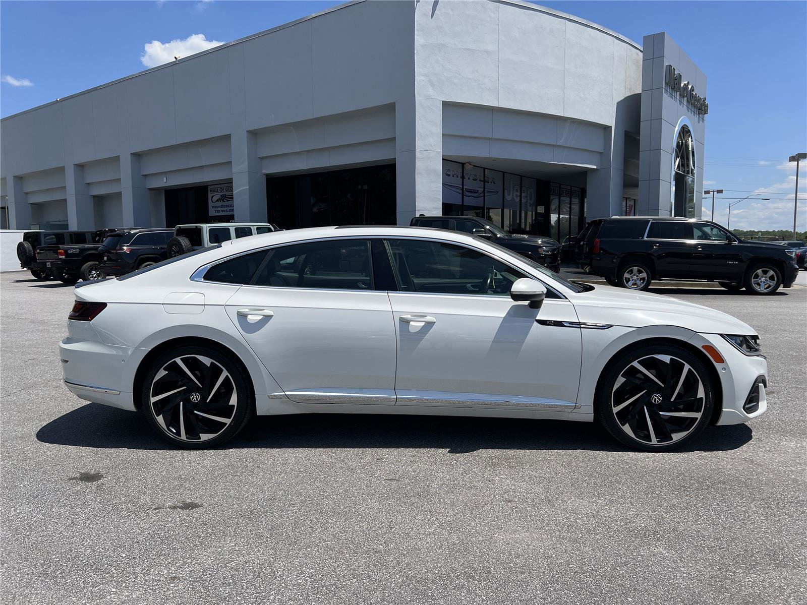 Used 2023 Volkswagen Arteon SEL Premium AWD/4WD image 16