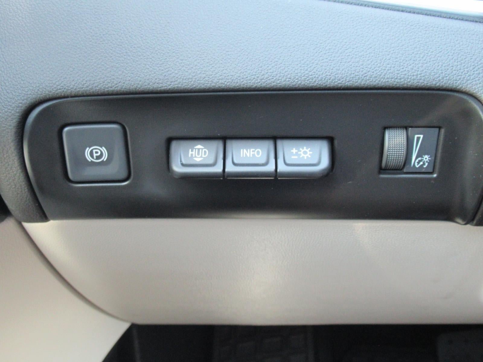 Used 2022 Buick Enclave Premium w/ Trailering Package, 5000 lbs. FWD image 22