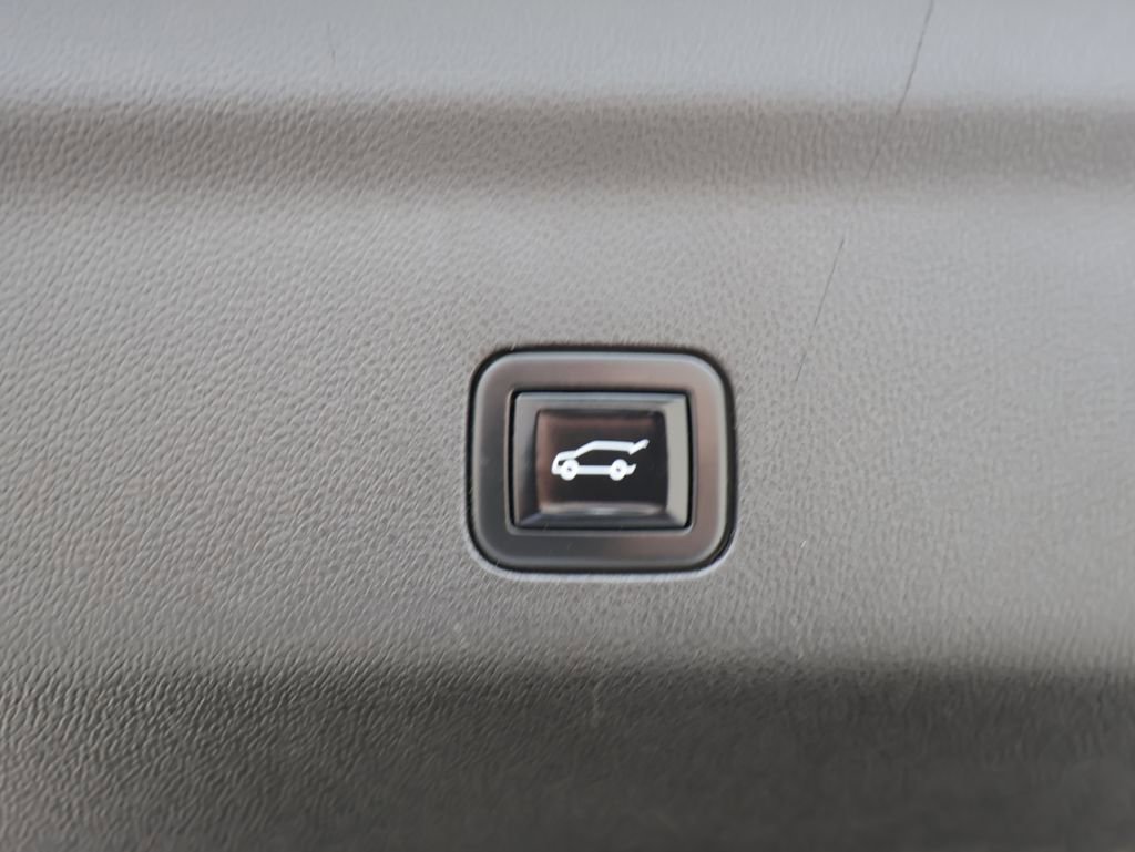 Used 2021 Chevrolet Suburban LT AWD/4WD image 33