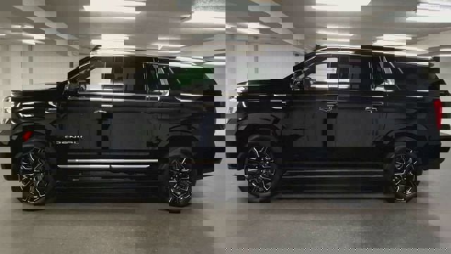 Certified 2023 GMC Yukon XL Denali w/ Denali Reserve Package image 5