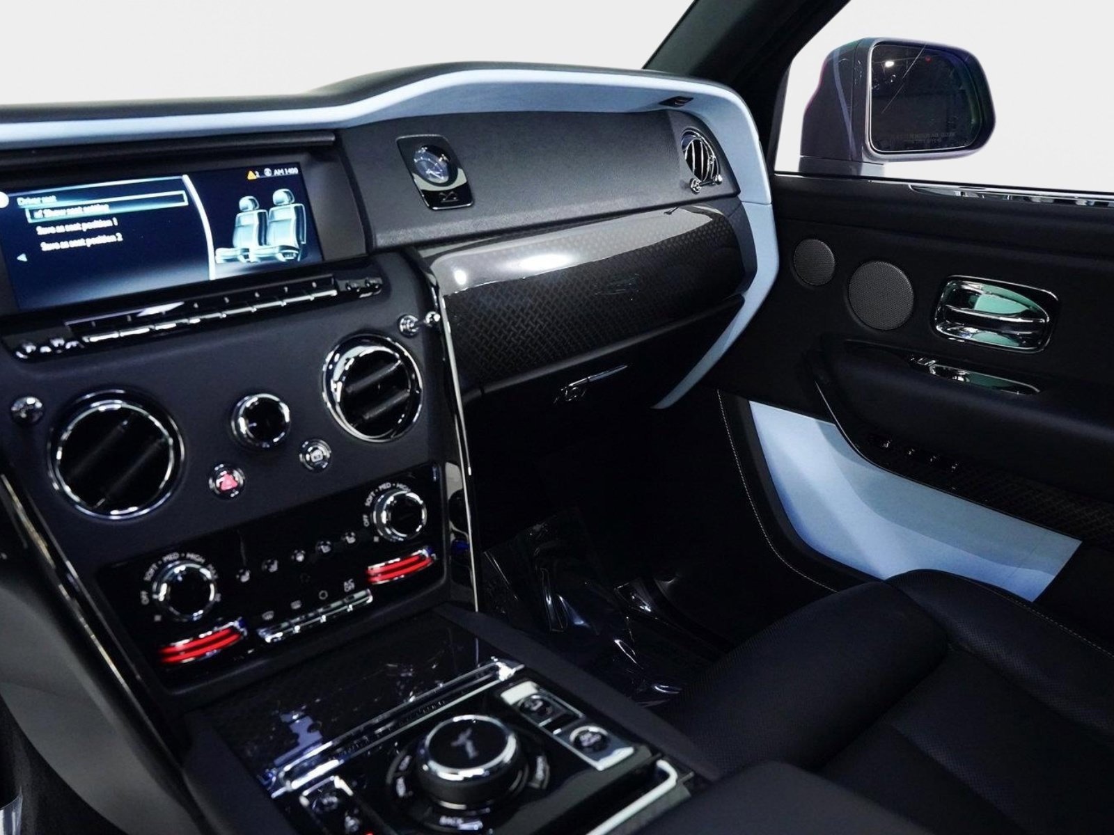 Used 2024 Rolls-Royce Cullinan Black Badge AWD/4WD image 52