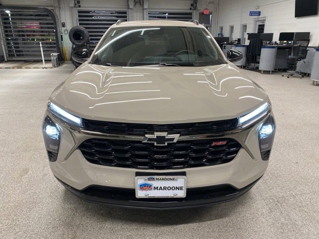 New 2026 Chevrolet Trax RS w/ Driver Confidence Package image 2