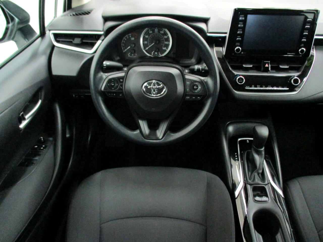 Used 2021 Toyota Corolla LE image 14