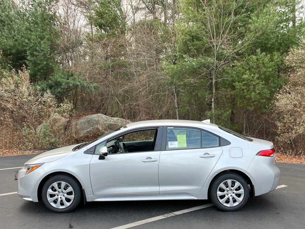 New 2026 Toyota Corolla LE image 2