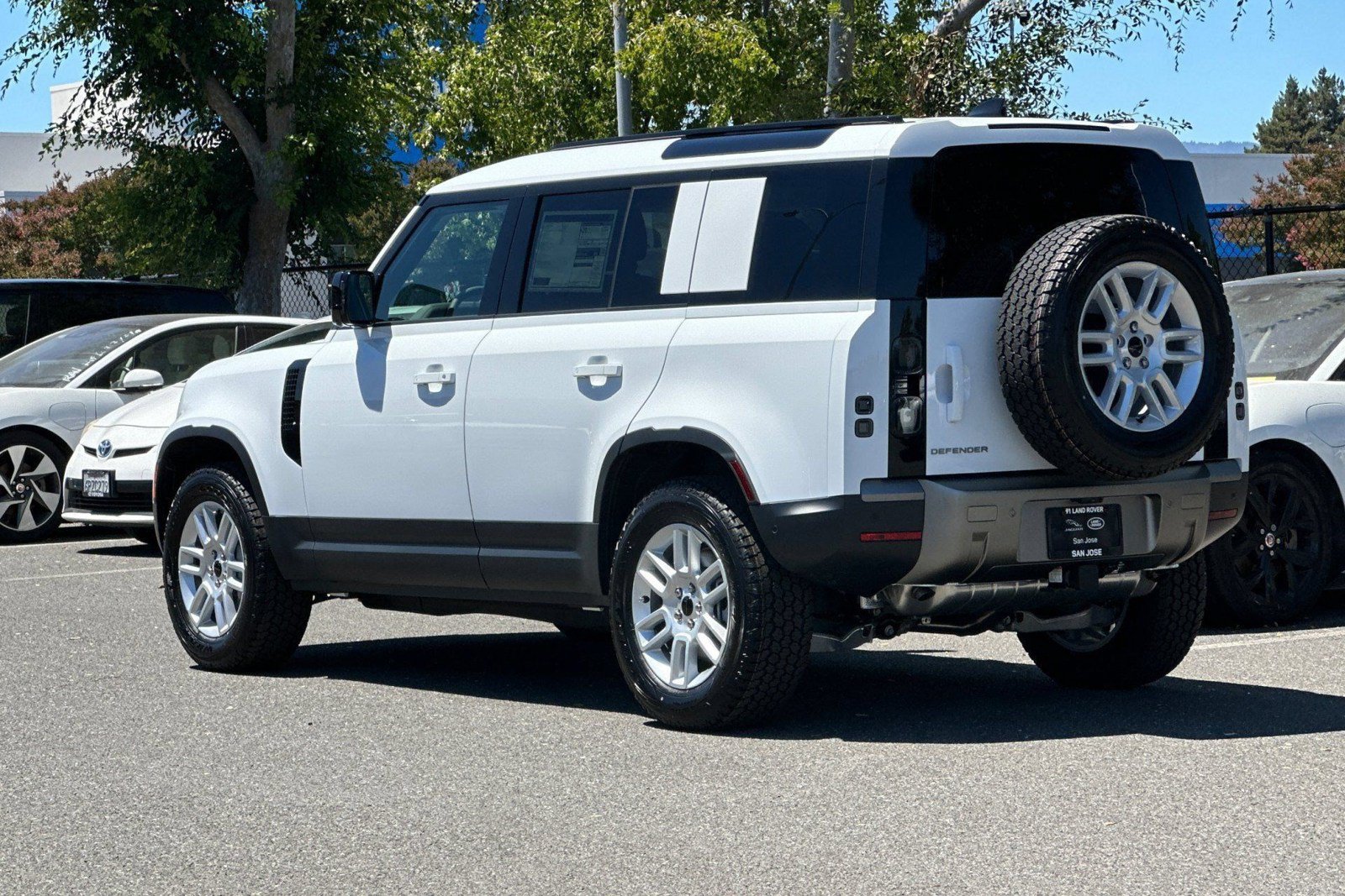 New 2026 Land Rover Defender 110 S AWD/4WD image 3
