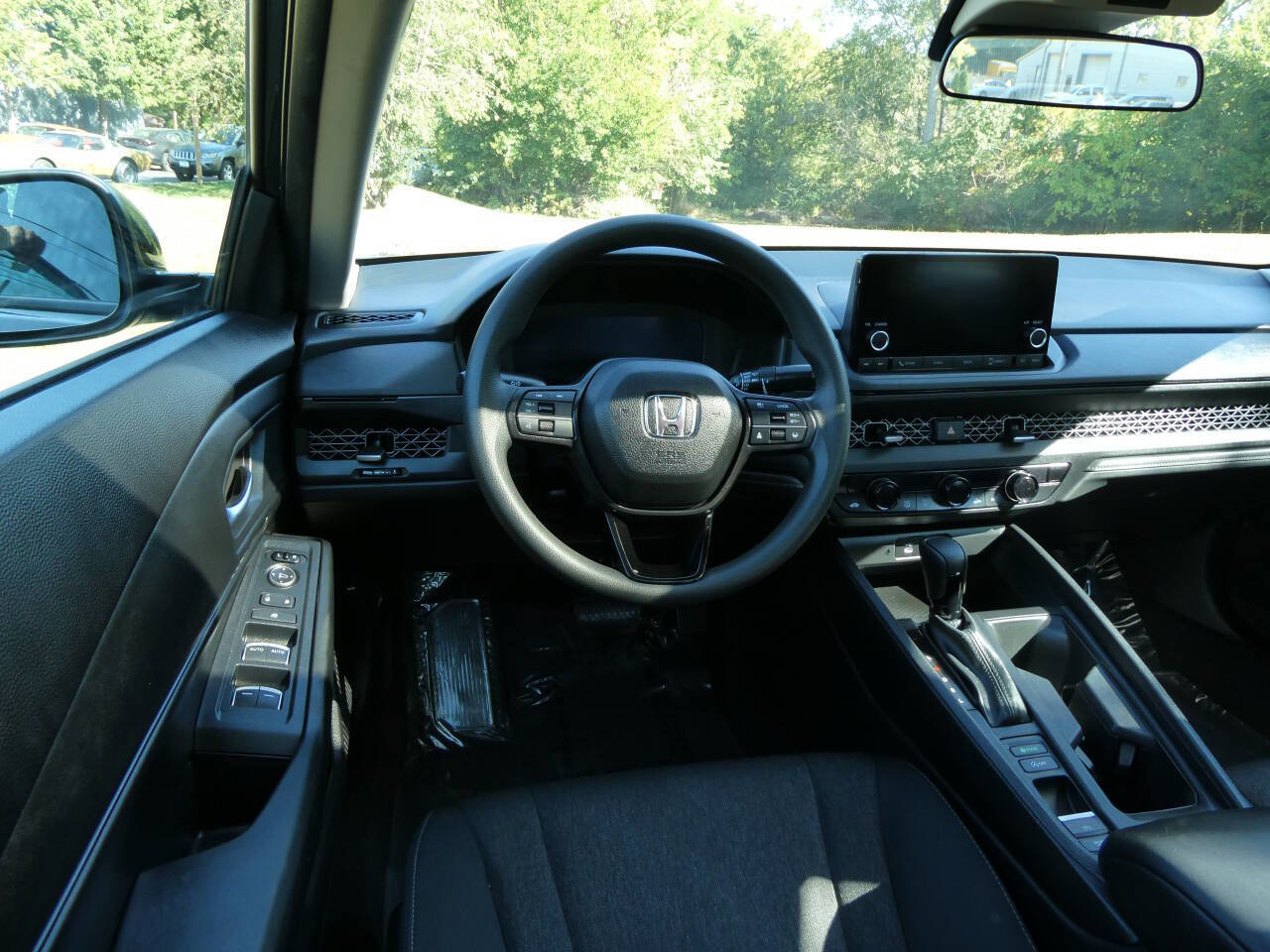Used 2025 Honda Accord SE image 10