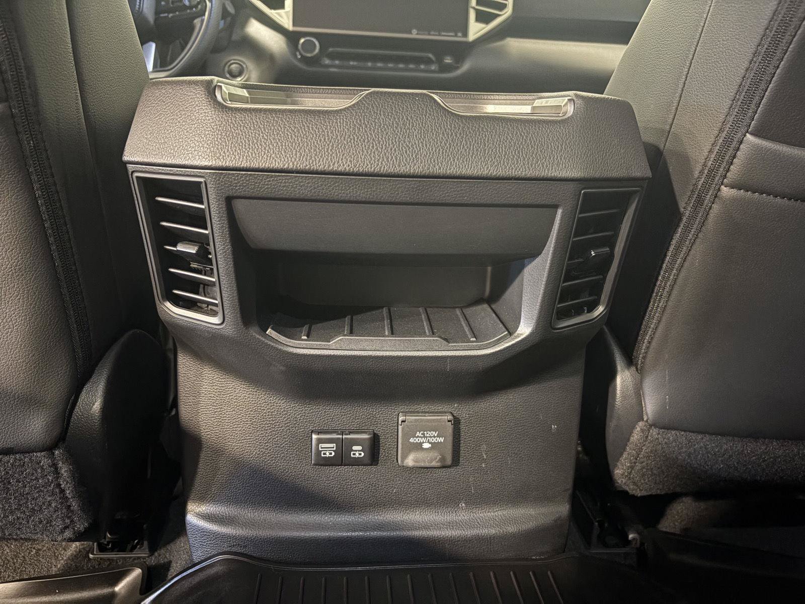 Used 2024 Toyota Tundra Limited AWD/4WD image 33
