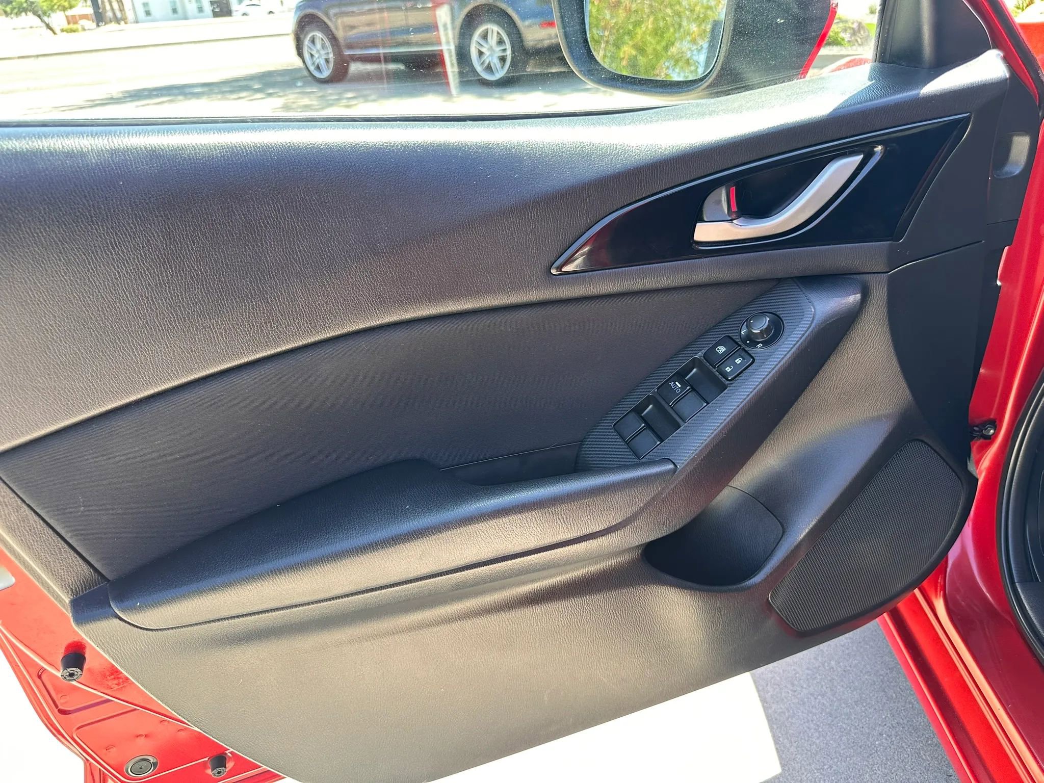 Used 2014 MAZDA MAZDA3 i Sport FWD image 28