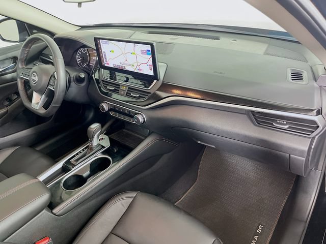 Used 2024 Nissan Altima 2.5 SR w/ SR Premium Package FWD image 31