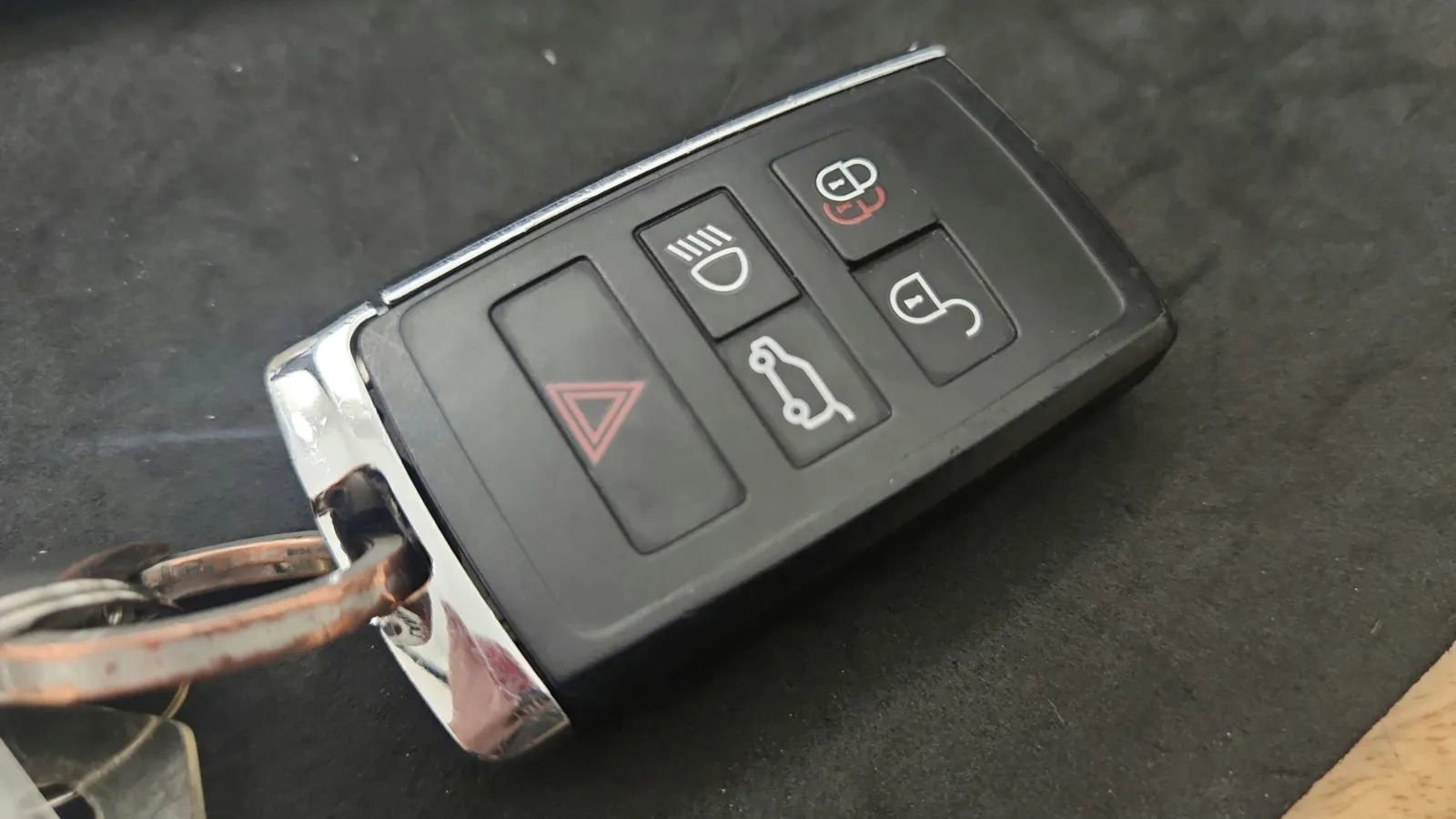 Used 2022 Land Rover Defender 90 V8 image 21