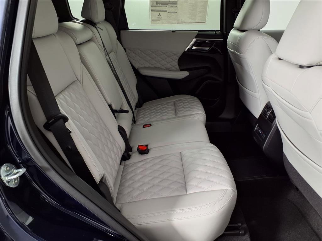 New 2025 Mitsubishi Outlander SEL image 10