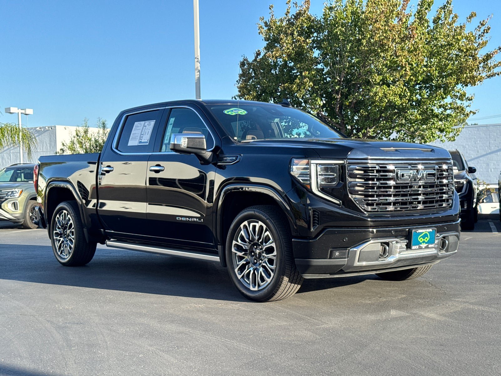 Certified 2023 GMC Sierra 1500 Denali Ultimate AWD/4WD image 4