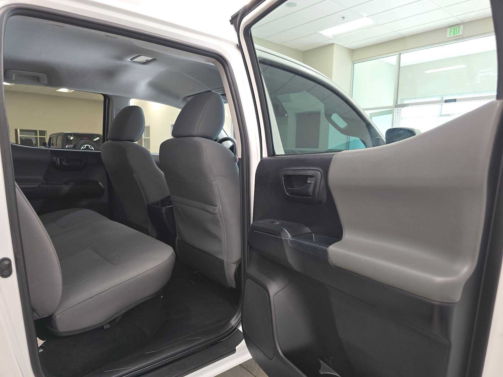 Used 2020 Toyota Tacoma SR AWD/4WD image 25