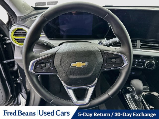 Used 2025 Chevrolet Trax LT w/ Driver Confidence Package FWD image 15