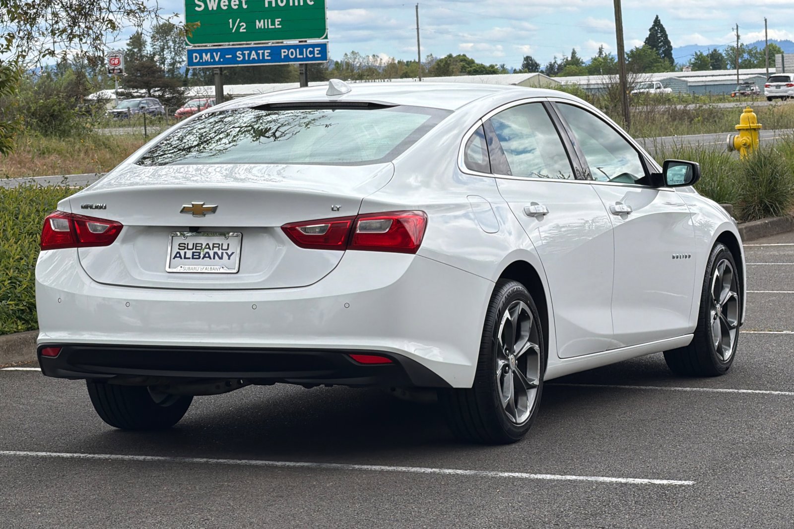 Used 2024 Chevrolet Malibu LT FWD image 4