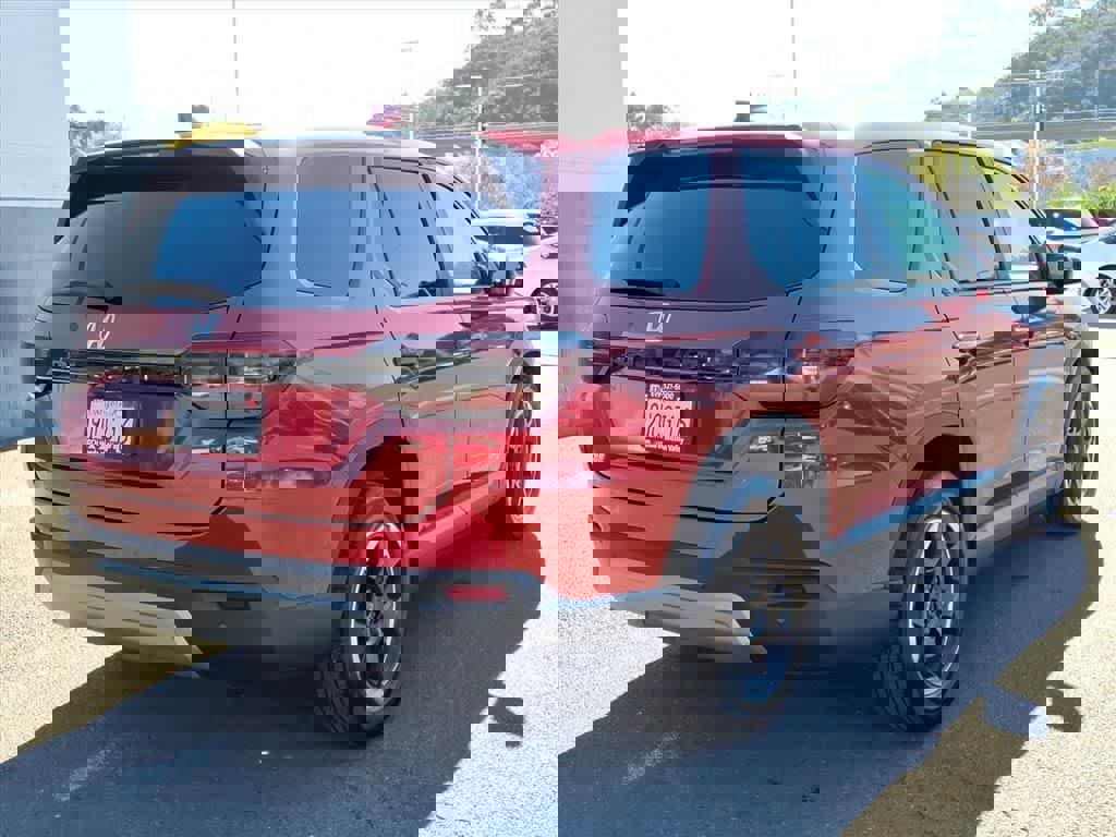 Certified 2025 Honda Pilot EX-L image 4