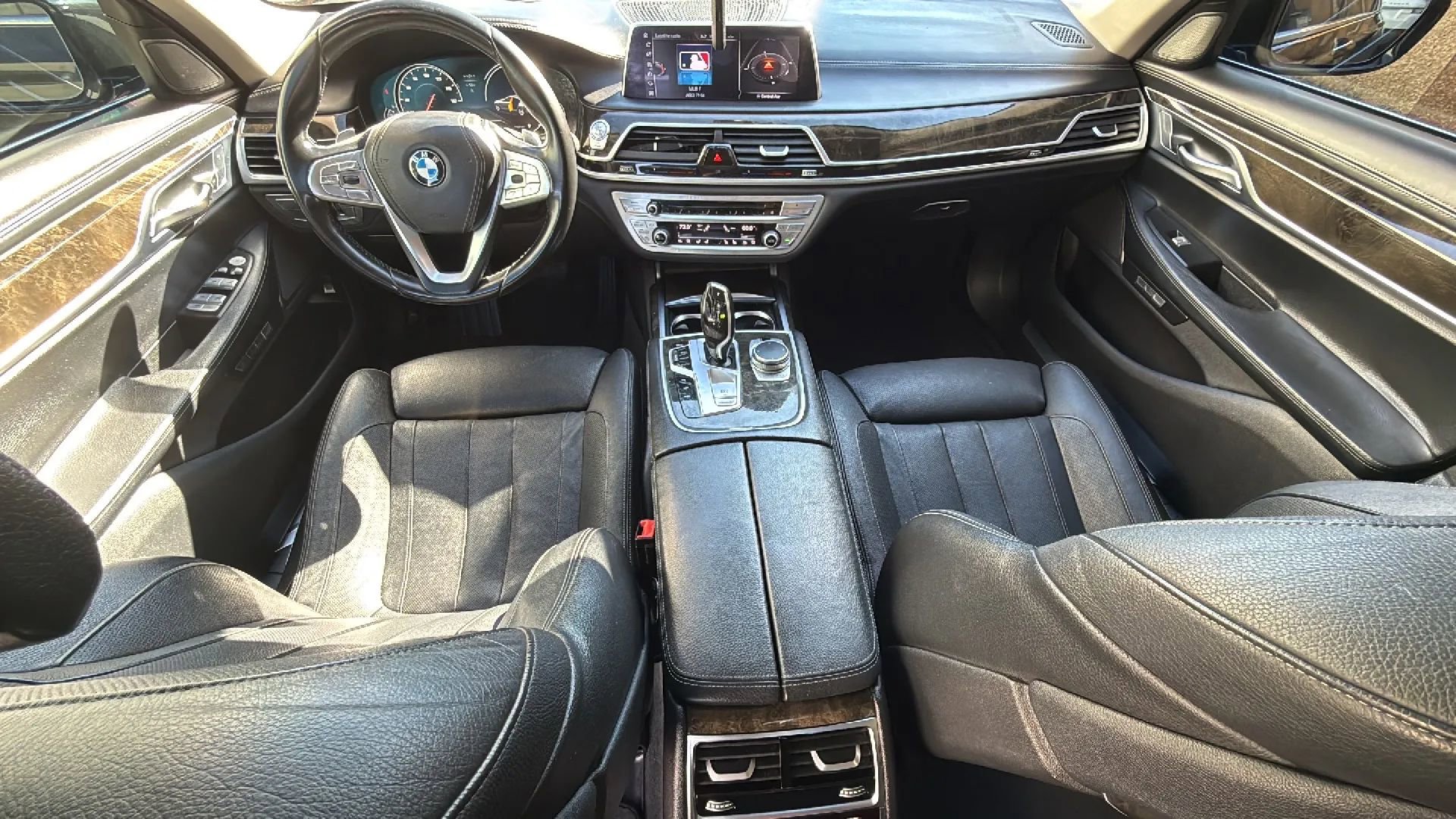 Used 2016 BMW 740i image 22
