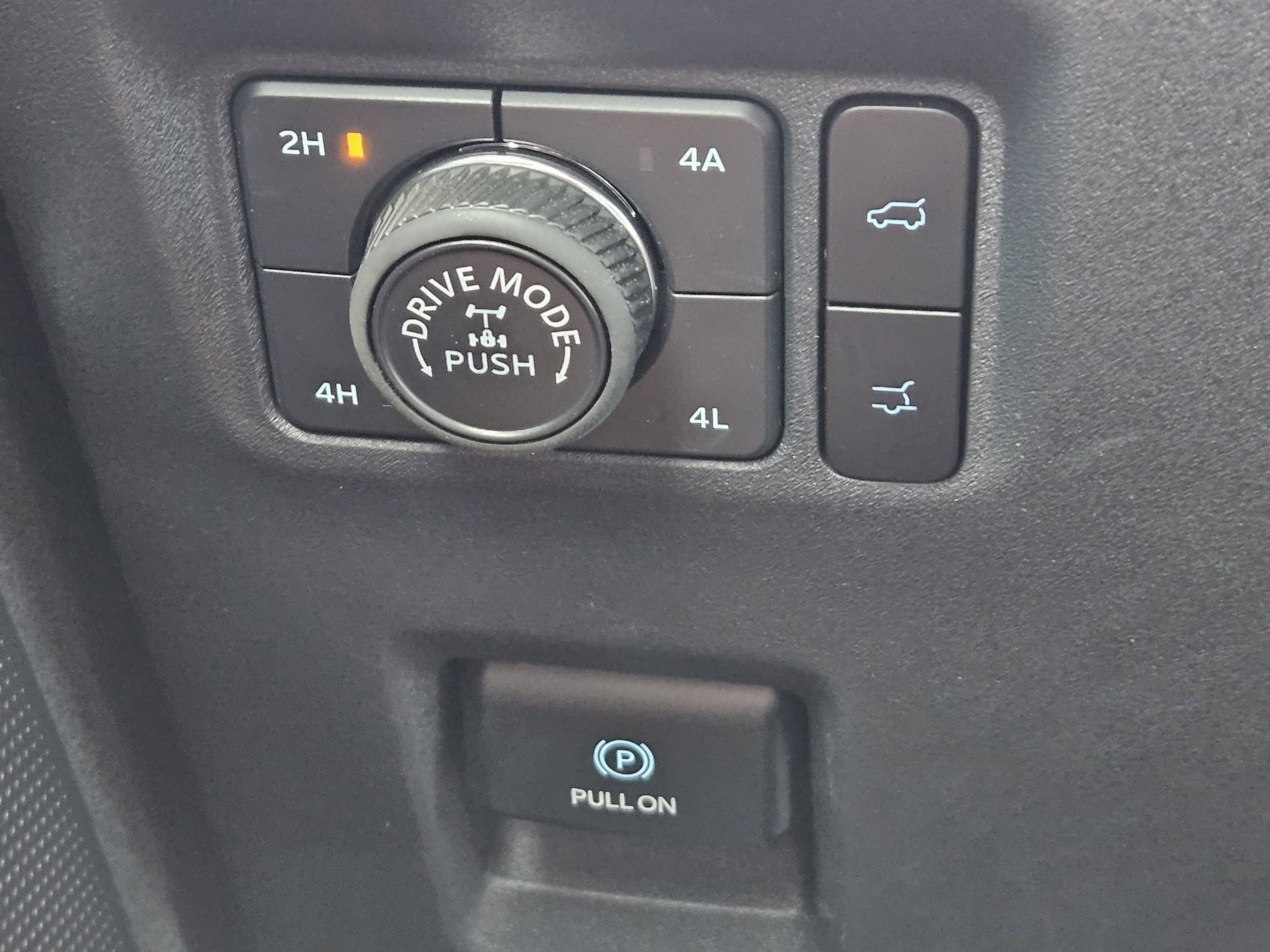 Used 2025 Ford Expedition Tremor image 24