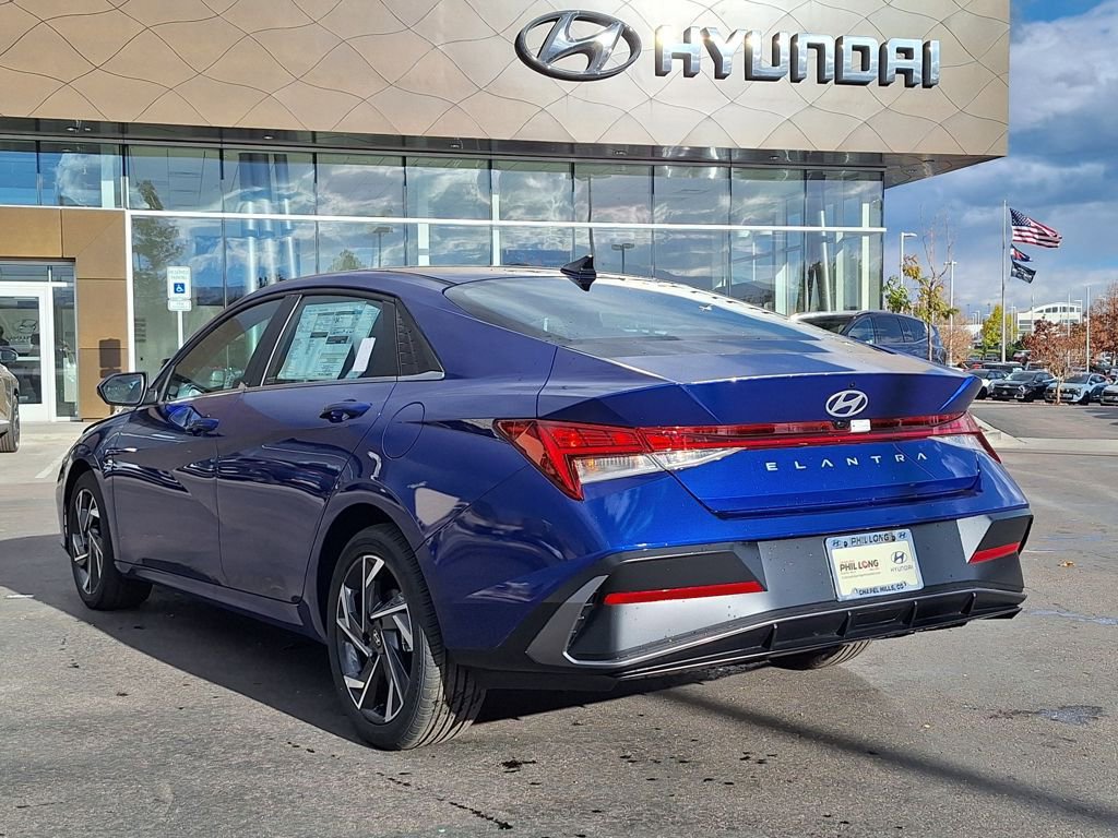 Used 2024 Hyundai Elantra SEL w/ Convenience Package image 5