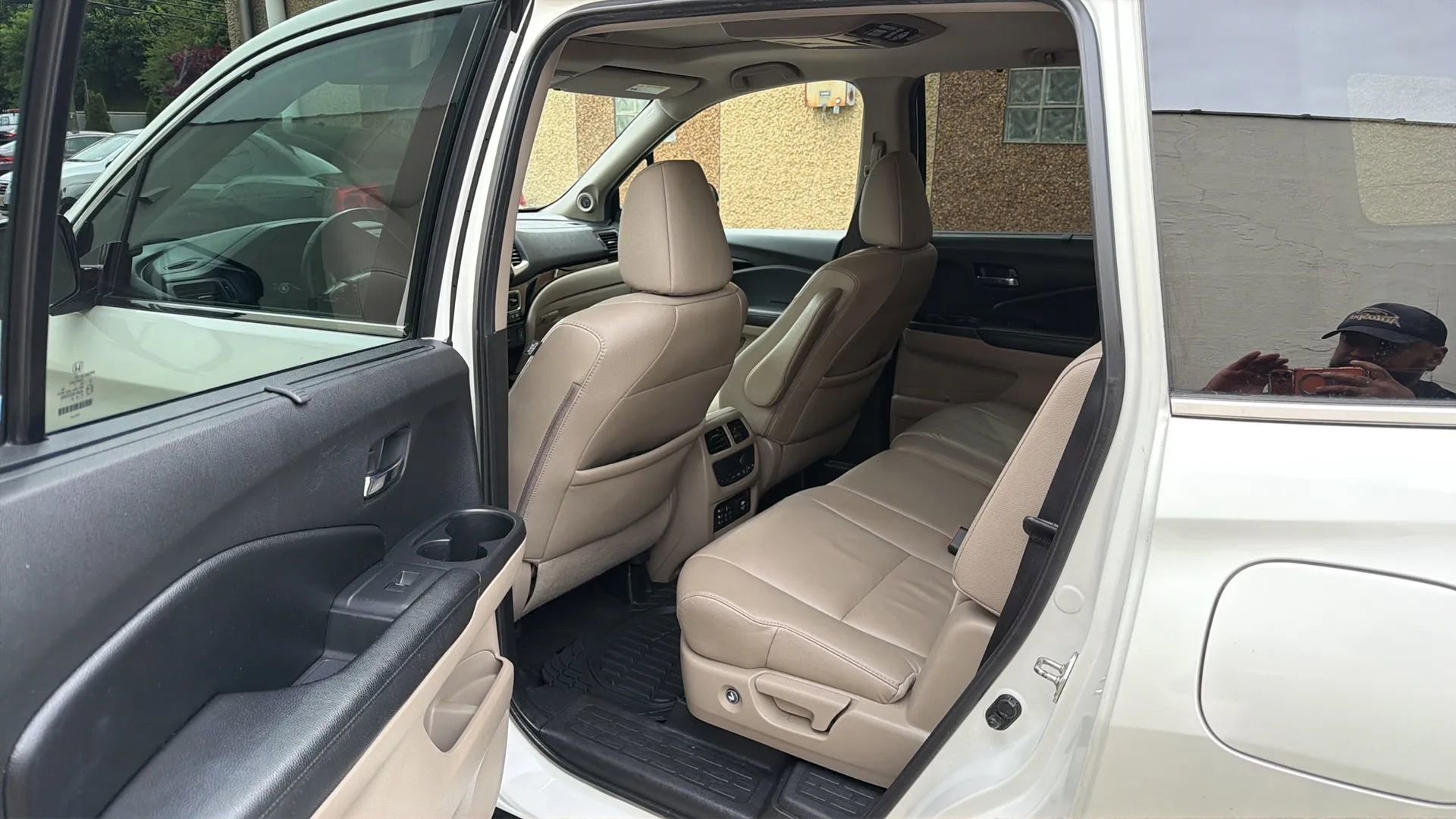 Used 2017 Honda Pilot Touring image 28