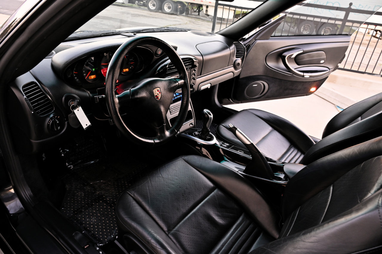 Used 2004 Porsche 911 Carrera 4S image 16