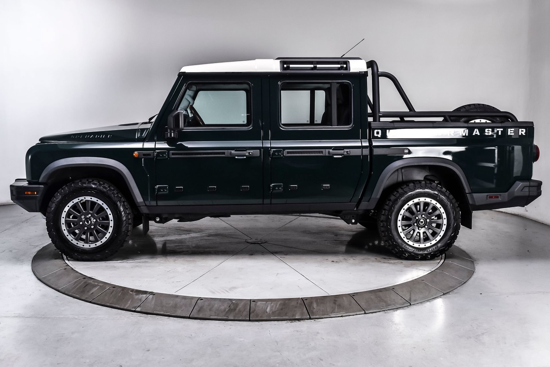 Used 2025 INEOS Grenadier Quartermaster AWD/4WD image 3