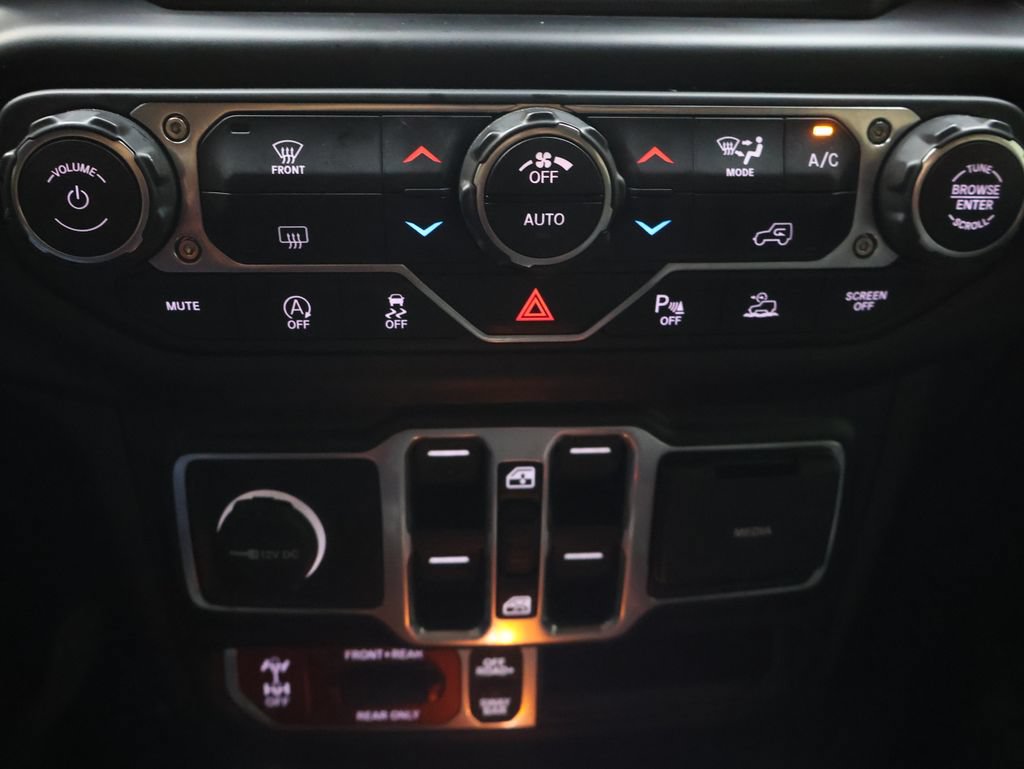 Used 2020 Jeep Gladiator Rubicon AWD/4WD image 27