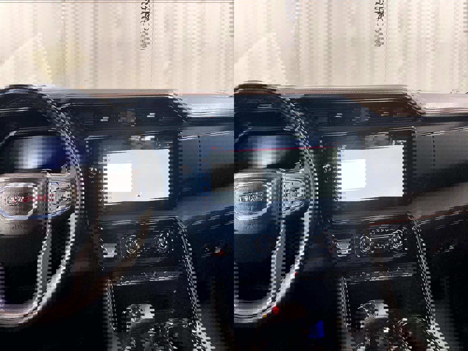 Used 2024 GMC Sierra 1500 AT4 w/ Technology Package image 16