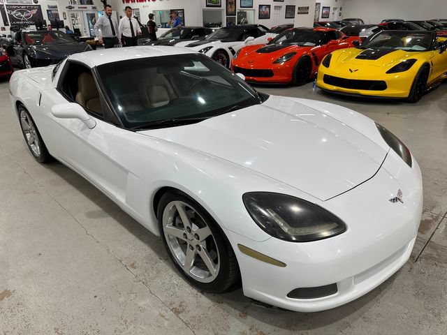 Used 2005 Chevrolet Corvette Coupe w/ Preferred Equipment Group RWD image 26