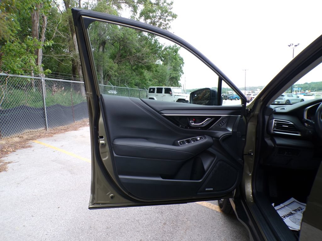 Used 2022 Subaru Outback Limited XT AWD/4WD image 23