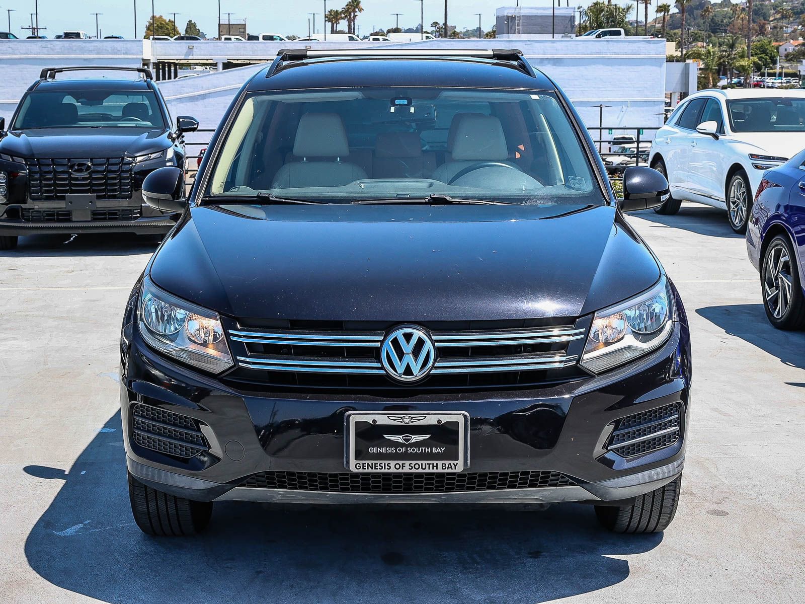 Used 2016 Volkswagen Tiguan S FWD image 2