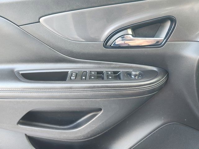 Used 2020 Buick Encore Preferred image 24