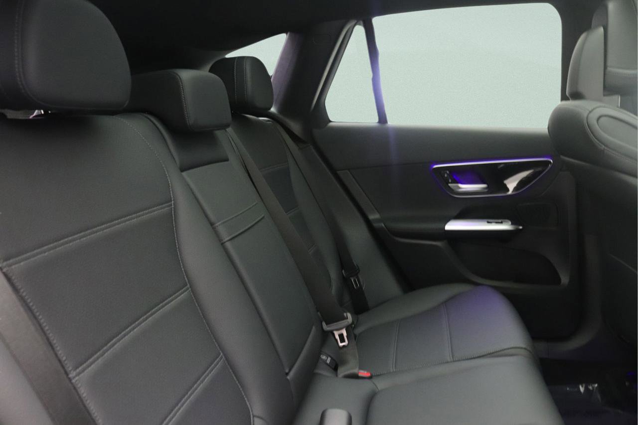 New 2026 Mercedes-Benz GLC 300 image 8