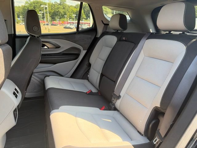 Used 2024 GMC Terrain SLE w/ LPO, Floor Liner Package FWD image 7