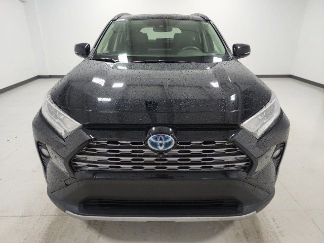 Used 2020 Toyota RAV4 Limited image 9
