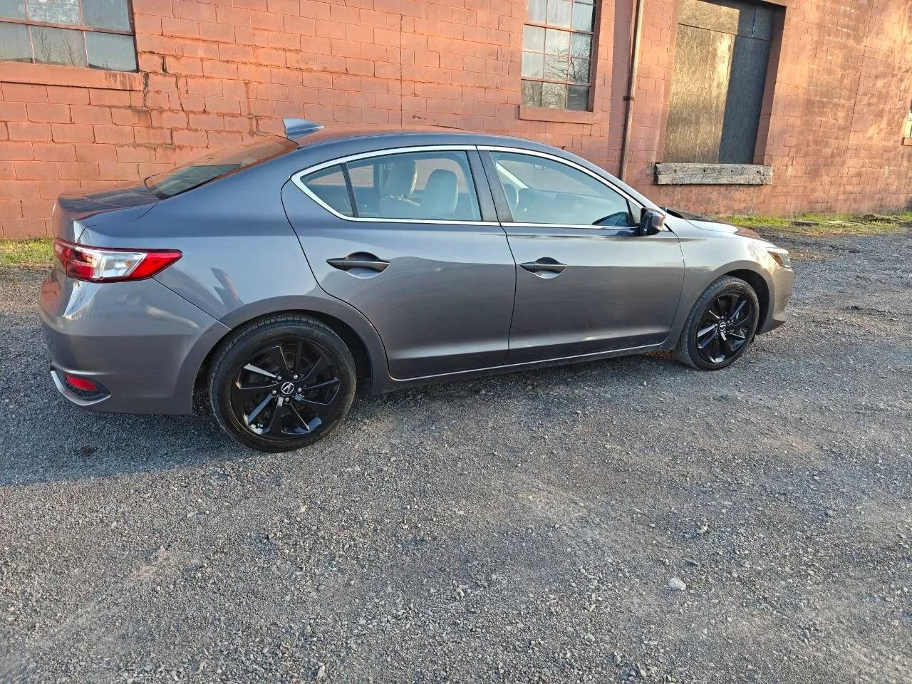 Used 2018 Acura ILX image 3